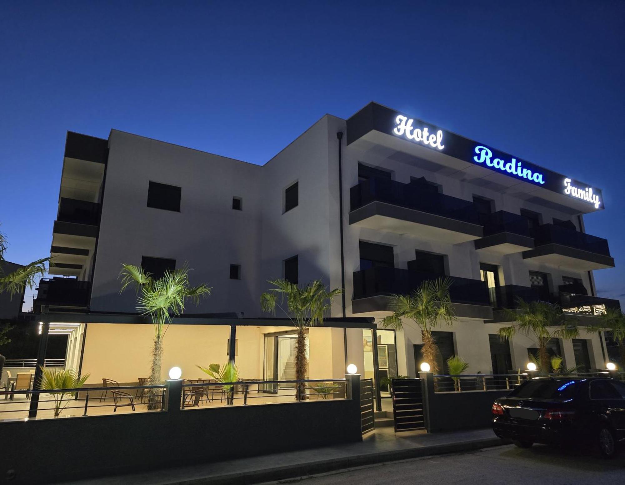 Radina Family Aparthotel Kallithea  Екстериор снимка
